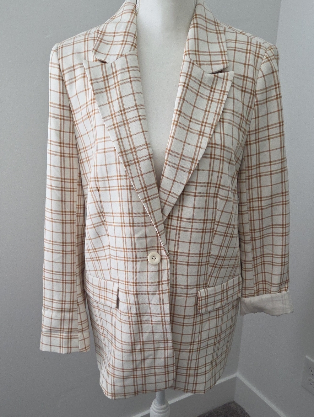 Melrose and Market Cream Plaid Single-Button Blazer with Tan Windowpane